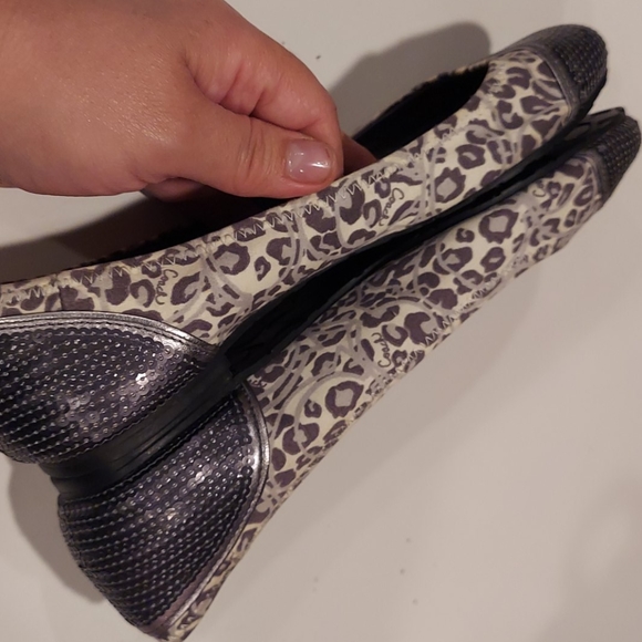 Coach flats az(8-1/2-B) gray pretty 💝 - Picture 15 of 16